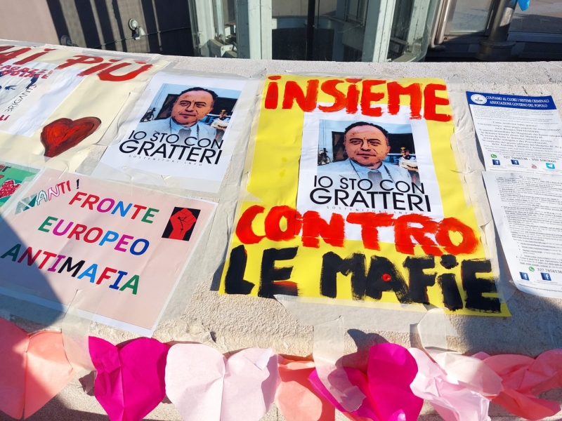 In piazza a Milano per sostenere Gratteri. «Serve una rivoluzione morale» 